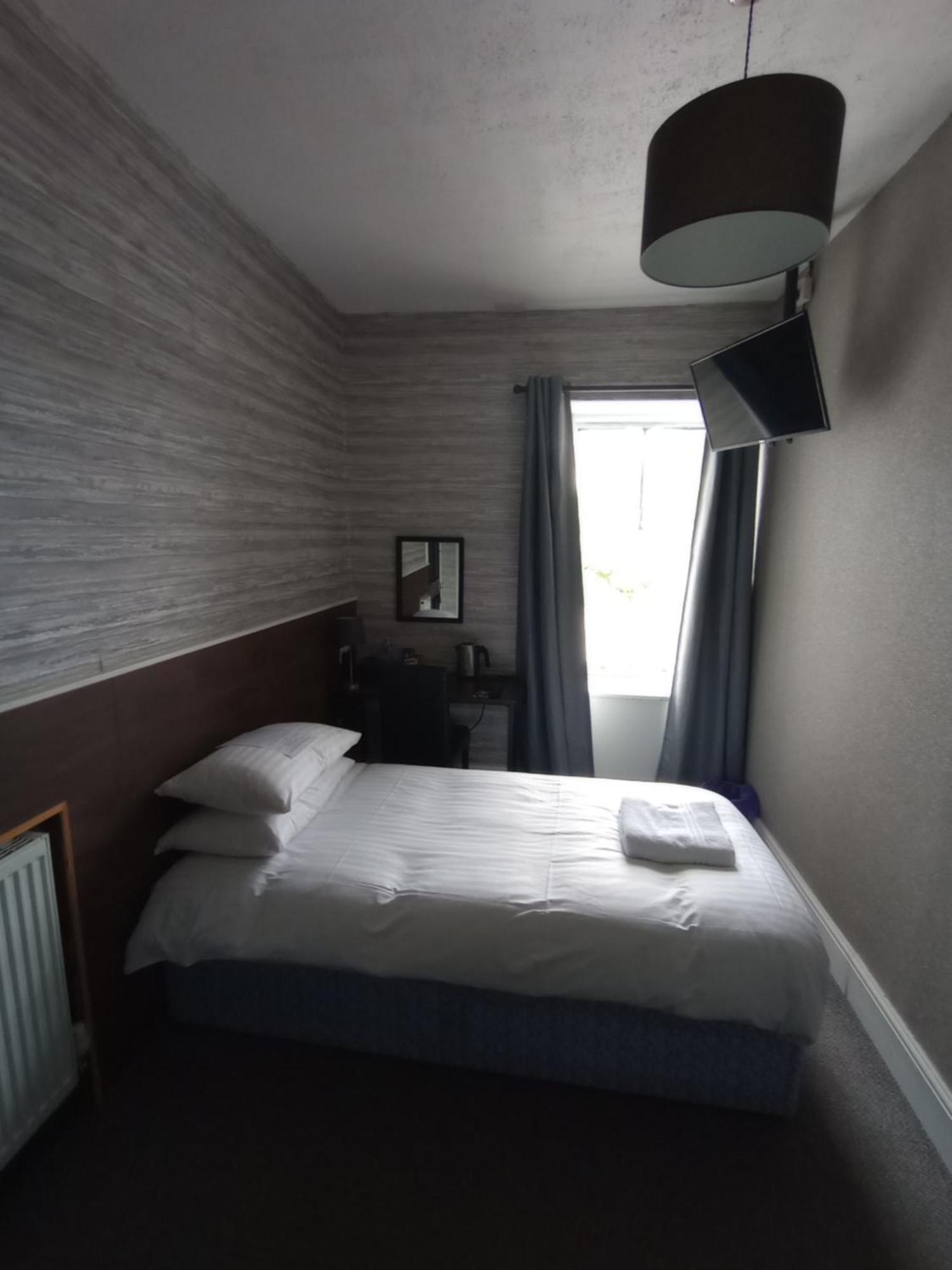 Goblin Ha' Hotel Gifford Exterior foto